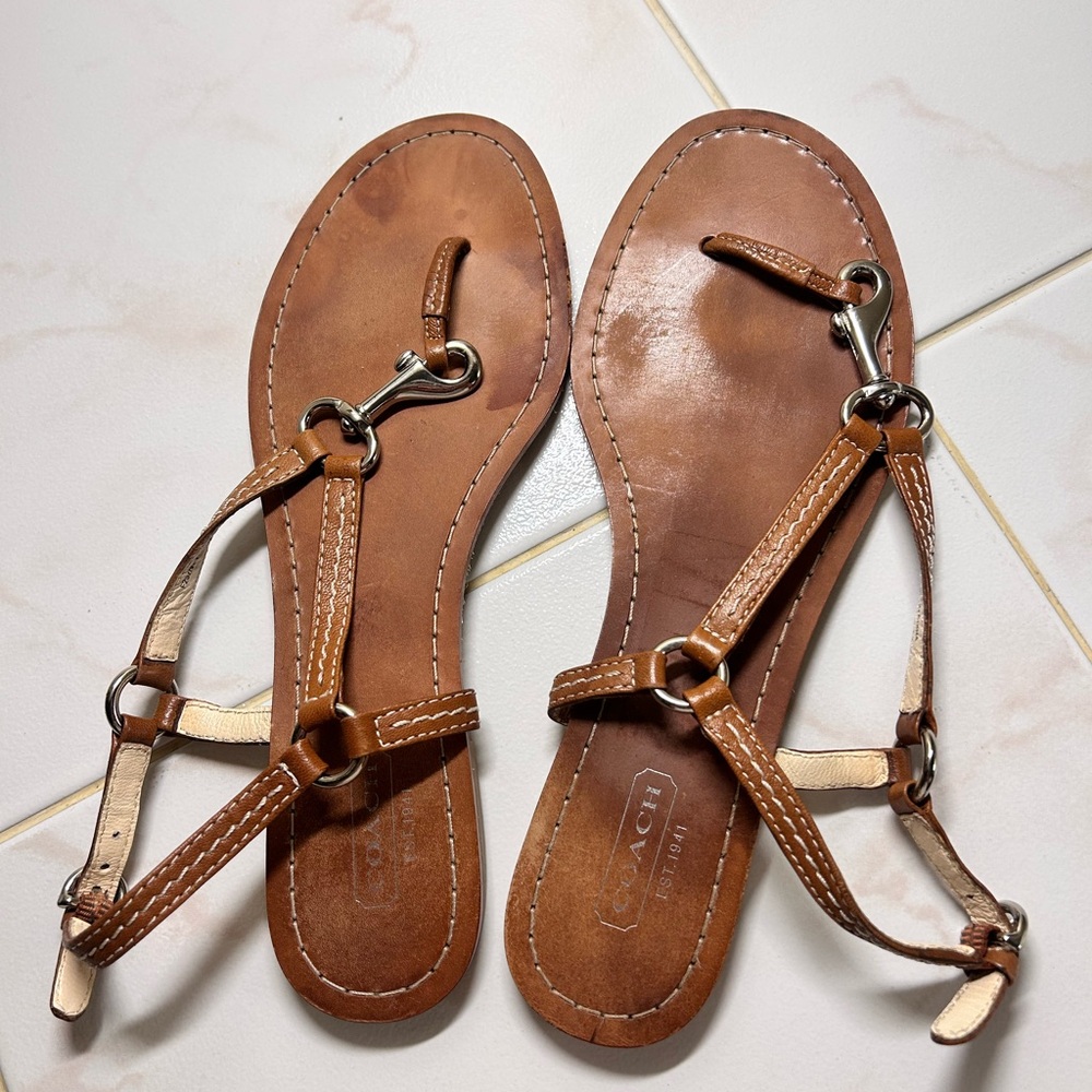 Unique💛Coach Rue Dog Leash Flat Sandals